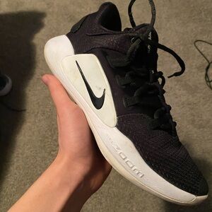 Nike Hyperdunk X Low Black and White Zoom Sneaker